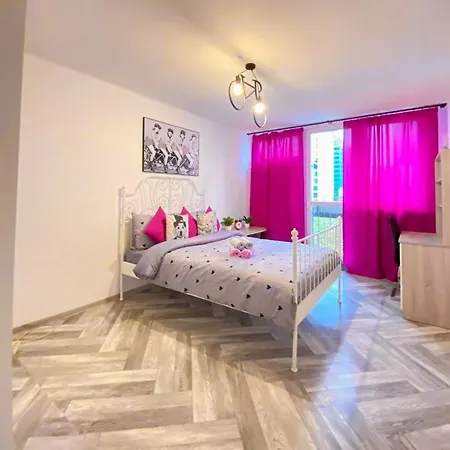 Pereca 13/19 Penzion Varšava